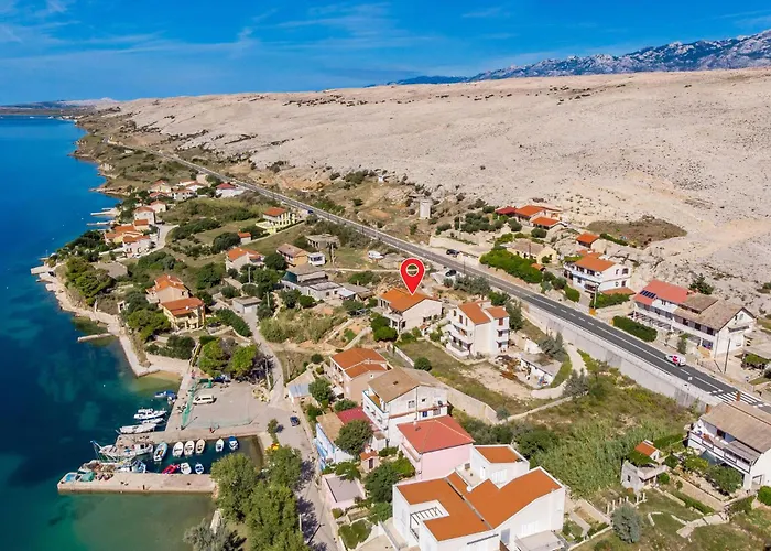 3 Bedroom In Apartment *