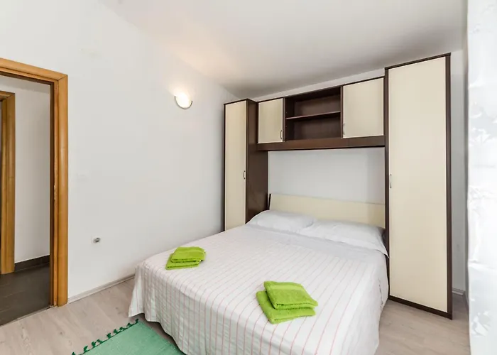 3 Bedroom In Apartment