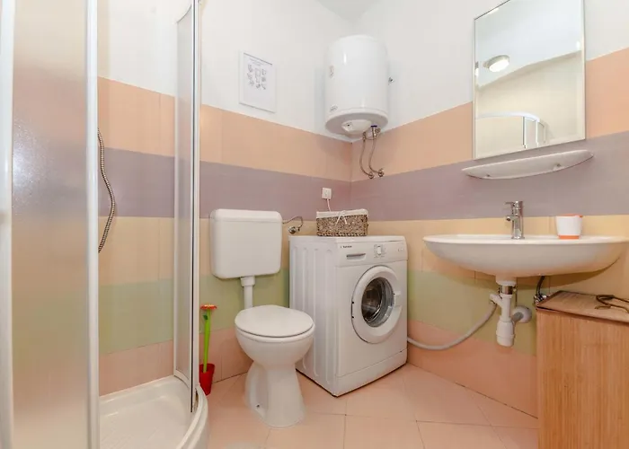 3 Bedroom In * Miskovici