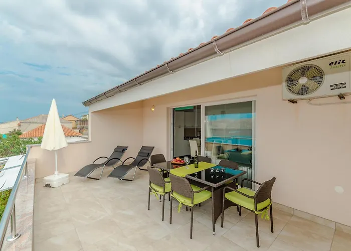 3 Bedroom In Apartment